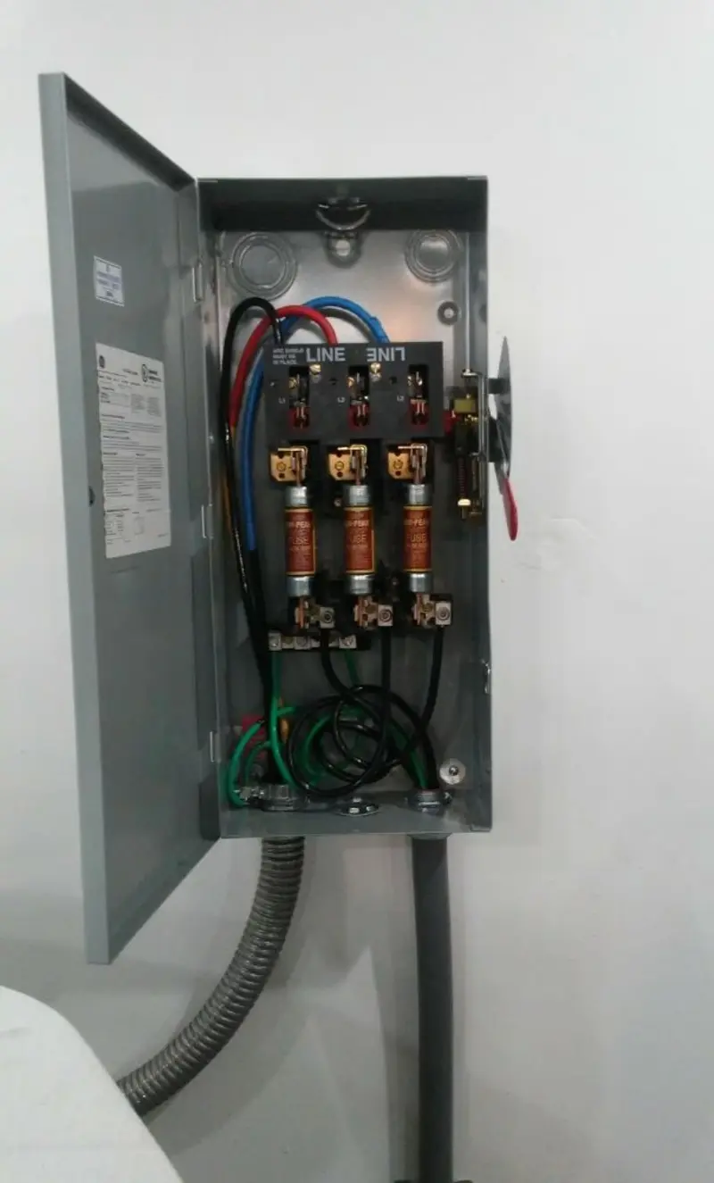 Three-phase disconnect switch installed for Electrical Wiring & Rewiring in South Tucson