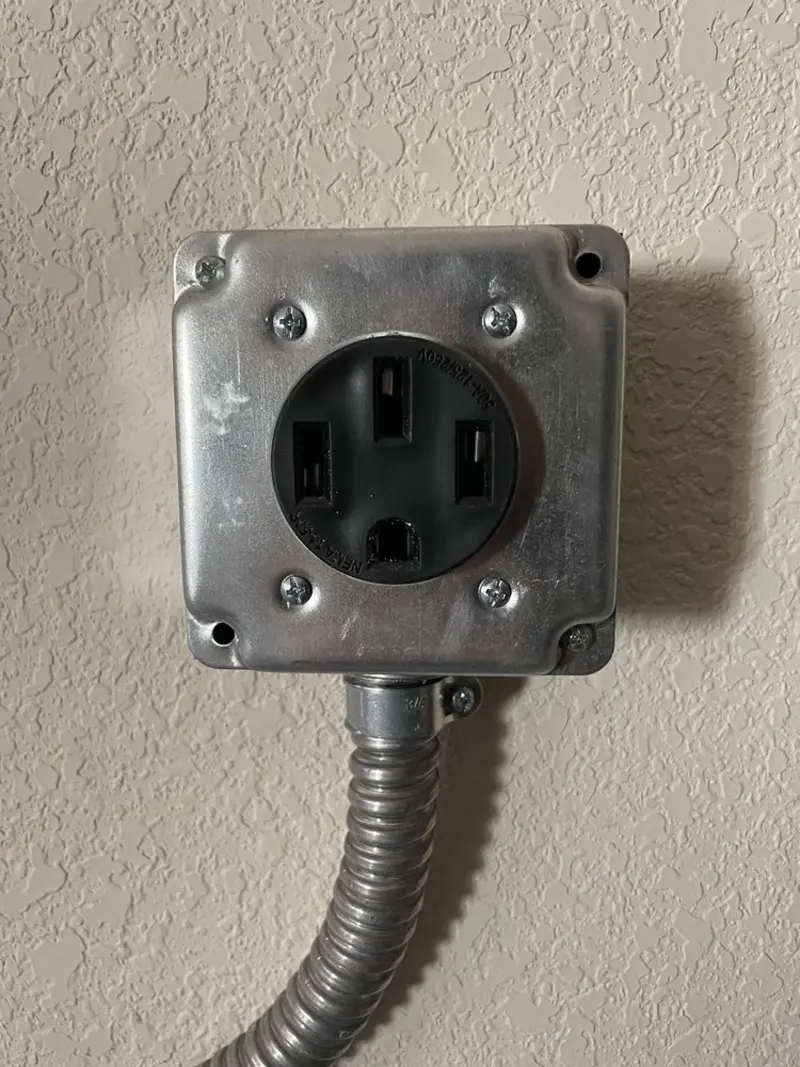 NEMA 14-50 outlet installed for Smart Home Electrical in South Tucson